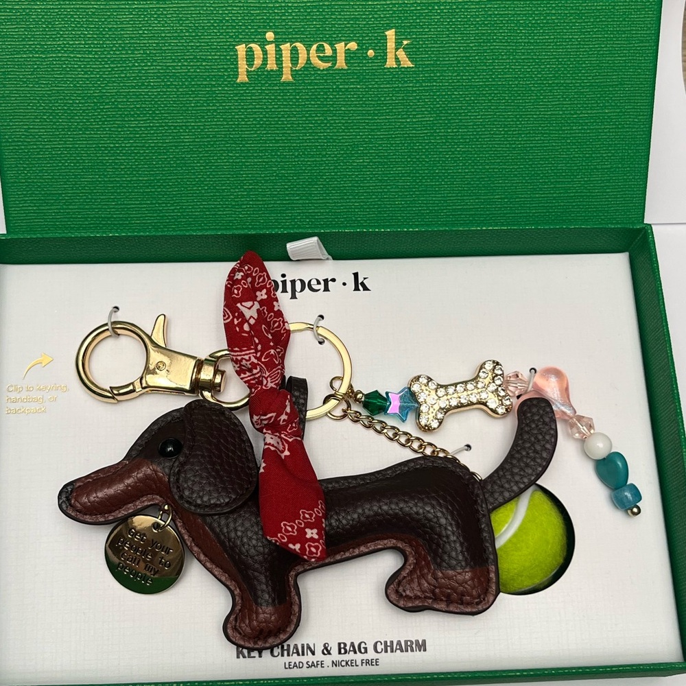 NWT ⚜️🤎⚜️ PIPER K Adorable Dachshund Doggie Key Chain Bag Charm - Picture 11 of 15